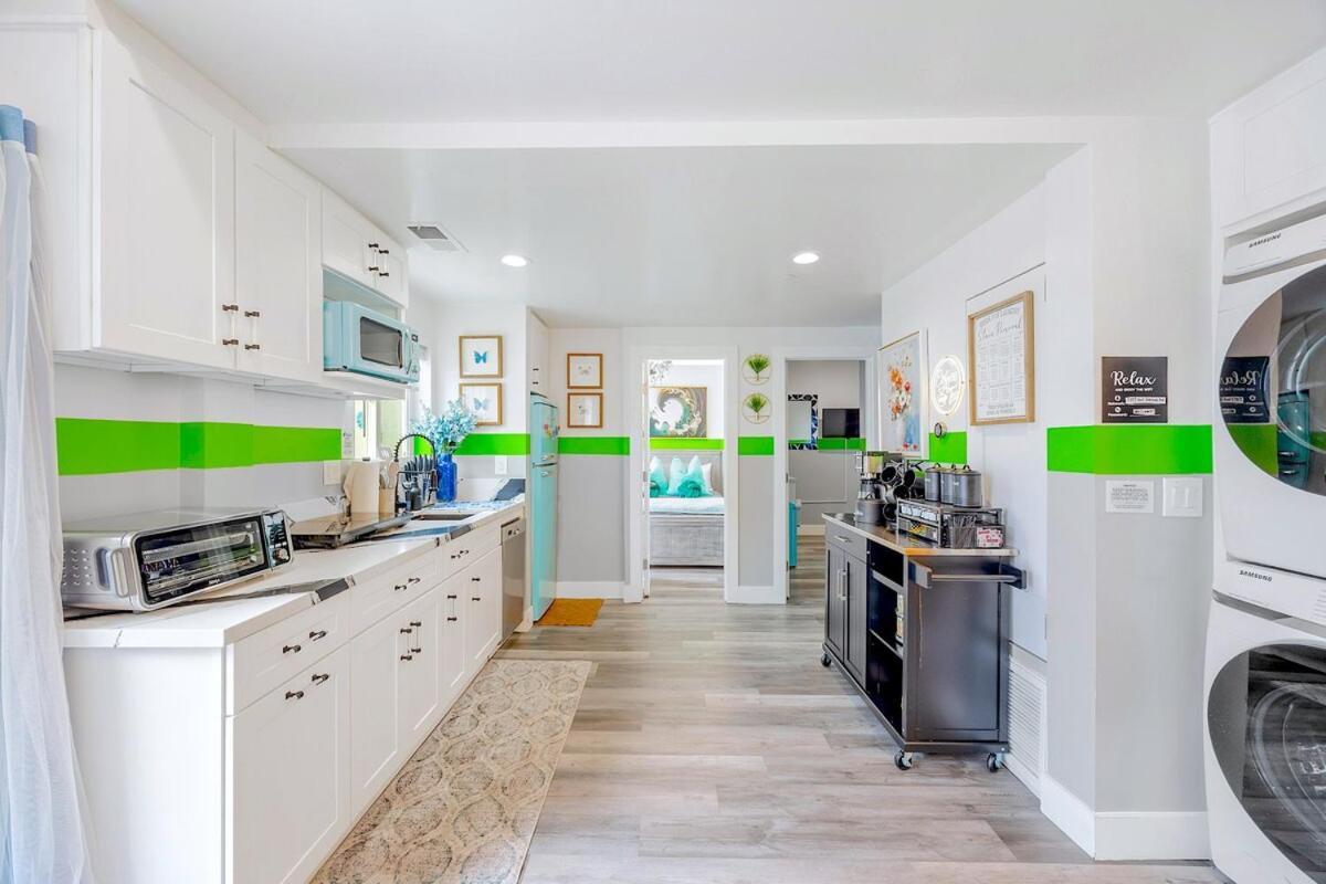 Apartment F- Poppin Noho Pad- Hottub, 2-units, 15m U-studios