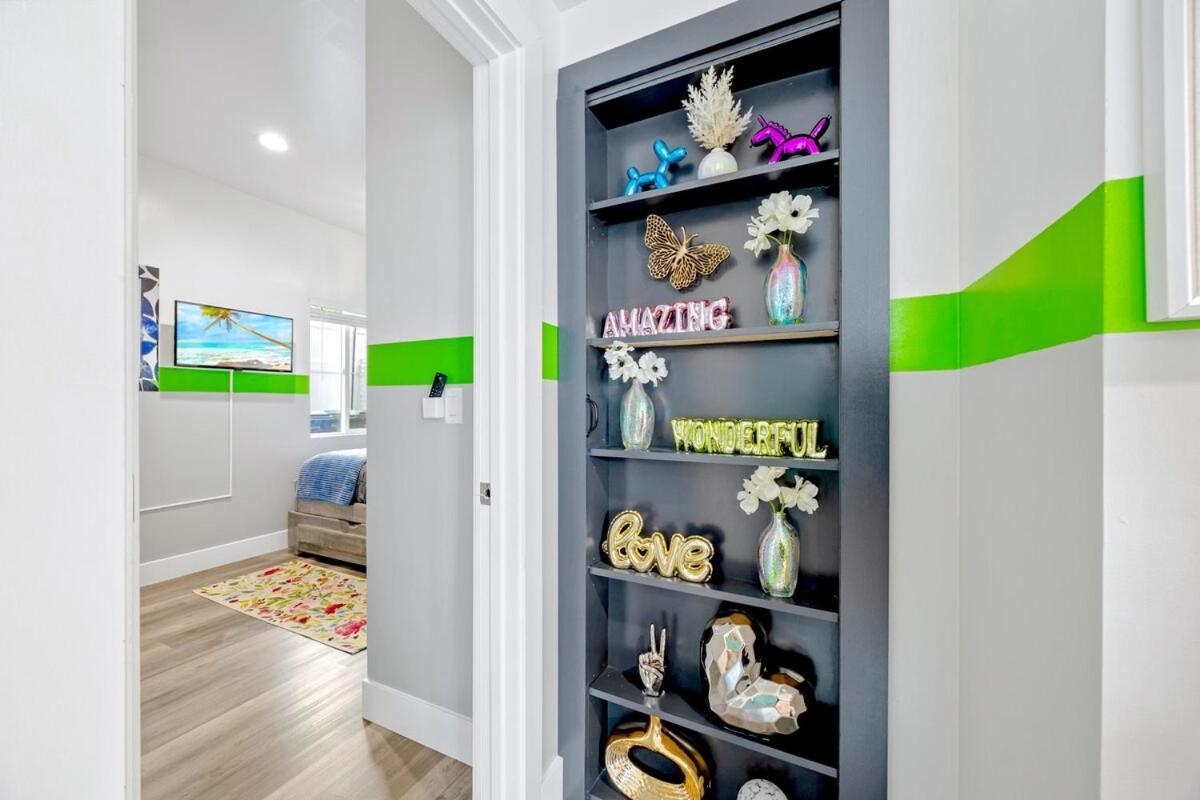 F- Poppin Noho Pad- Hottub, 2-units, 15m U-studios Los Angeles